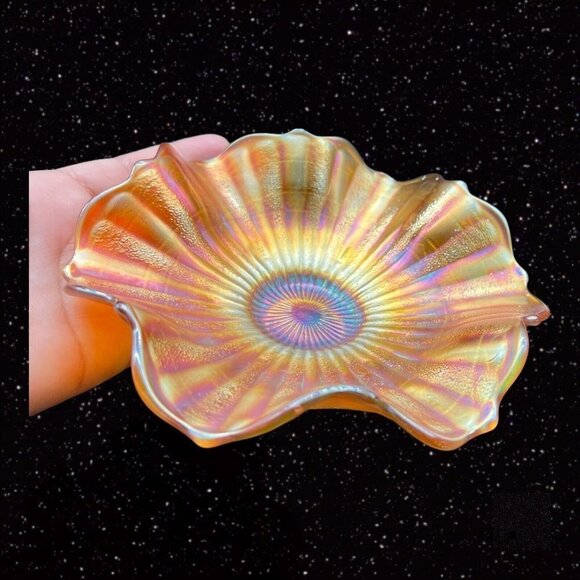 Fenton Glass Stippled Rays Scale Band Exterior Iridescent Bowl Marigold 6.5”W 2” - Picture 10 of 12